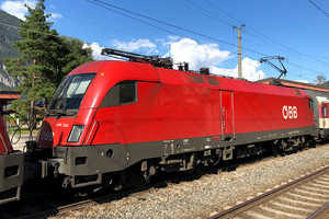 Siemens ES 64 U2 - 1116 282 operated by Österreichische Bundesbahnen