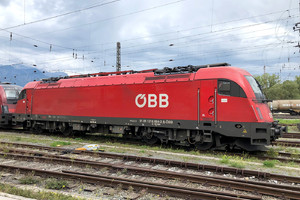 Siemens ES 64 U4 - 1216 004 operated by Österreichische Bundesbahnen
