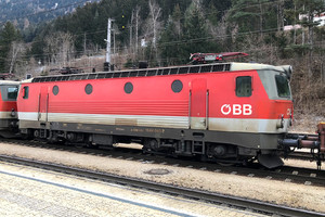 SGP ÖBB Class 1144 - 1144 043 operated by Rail Cargo Austria AG