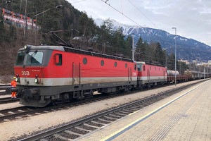 SGP ÖBB Class 1144 - 1144 042 operated by Rail Cargo Austria AG