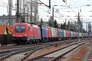 Siemens ES 64 U2 - 1116 281 operated by Rail Cargo Austria AG