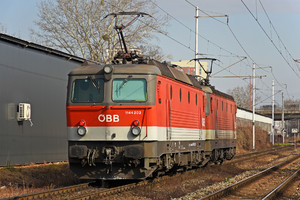 SGP ÖBB Class 1144 - 1144 202 operated by Rail Cargo Austria AG