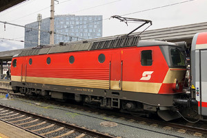 SGP ÖBB Class 1144 - 1144 117 operated by Österreichische Bundesbahnen