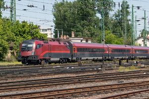 Siemens ES 64 U2 - 1116 204 operated by Österreichische Bundesbahnen
