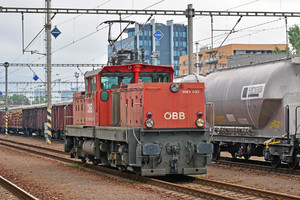 SGP 1063 - 1063 033 operated by Rail Cargo Austria AG