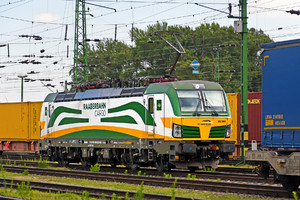 Siemens Vectron MS - 193 595 operated by Raaberbahn Cargo GmbH