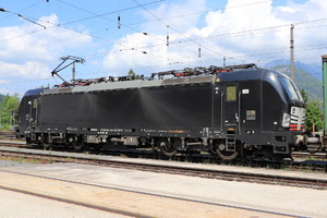 Siemens Vectron MS - 193 641 operated by TXLogistik