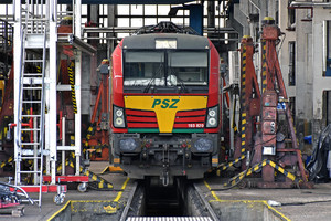 Siemens Vectron MS - 193 820 operated by Prvá Slovenská železničná, a.s.