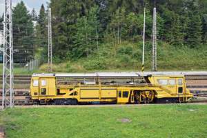 Plasser & Theurer Plassermatic 08-275 - 424 139-0 operated by Železnice Slovenskej Republiky