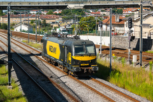 Siemens ES 46 B1-A - 4725 operated by MEDWAY - Operador Ferroviário e Logistico de Mercadorias, SA