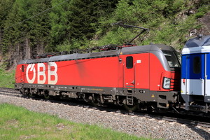 Siemens Vectron MS - 1293 049 operated by Rail Cargo Austria AG