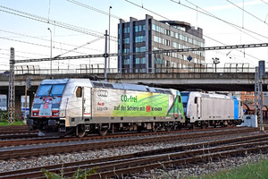 Bombardier TRAXX F140 AC2 - 185 389-4 operated by DB Cargo AG