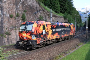 Siemens Vectron AC - 193 878 operated by TXLogistik