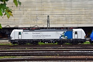Siemens Vectron MS - 193 844 operated by Siemens Mobility GmbH