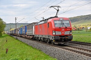 Siemens Vectron MS - 193 379 operated by DB Cargo AG