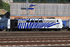 DB Class 151 - 151 060-1 operated by Lokomotion Gesellschaft für Schienentraktion mbH
