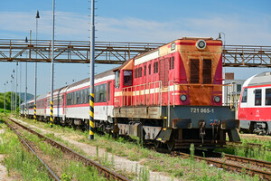 ČKD T 458.1 (721) - 721 065-1 operated by Železnice Slovenskej Republiky
