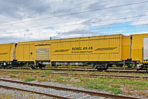 Robel Mobile Maintenance System - 9470 011-3 operated by Österreichische Bundesbahnen