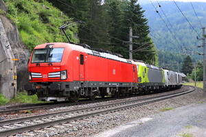 Siemens Vectron MS - 193 326 operated by DB Cargo AG