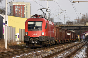 Siemens ES 64 U2 - 1016 032 operated by Rail Cargo Austria AG