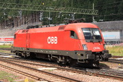 Siemens ES 64 U2 - 1016 011 operated by Österreichische Bundesbahnen