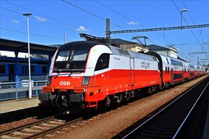1116 181 - Siemens ES 64 U2 operated by Österreichische