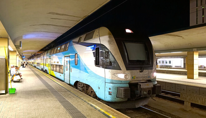 12104_Stadler-Kiss-3_4010-