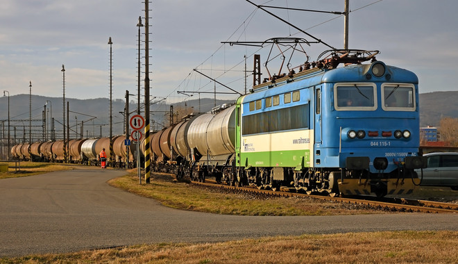 044 115-1 - Škoda 73E operated by Railtrans International, s.r.o