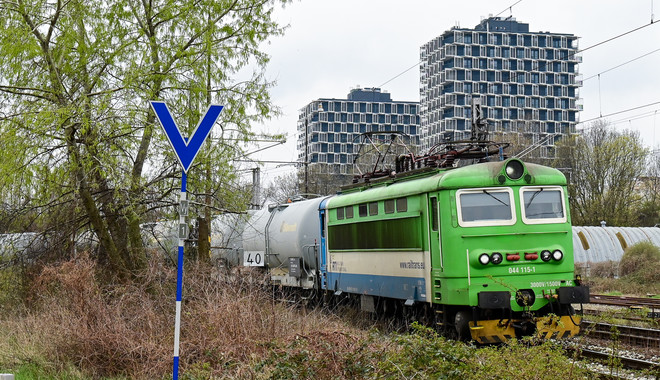 044 115-1 - Škoda 73E operated by Railtrans International, s.r.o