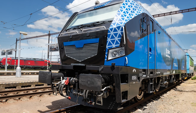 181 002-0 - CRRC ZELC Bison operated by Rail Cargo Hungaria